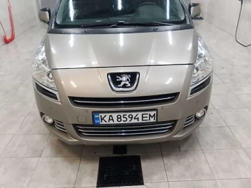 Авто Peugeot 5008 2010 № 7419149