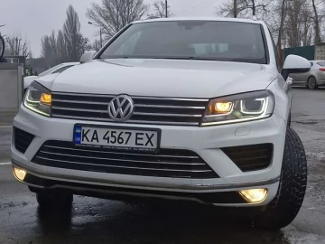Авто Volkswagen Touareg 2015 № 7419967