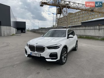 Авто BMW X5 2018 № 7420020