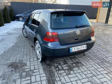 Авто Volkswagen Golf 2000 № 7420123