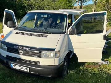 Авто Volkswagen Transporter 2000 № 7420585
