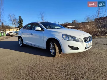 Авто Volvo S60 2012 № 7420848