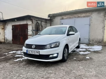 Авто Volkswagen Polo 2017 № 7420901