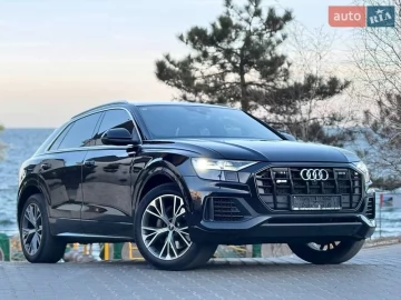 Авто Audi Q8 2021 № 7421483
