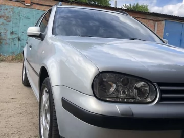 Авто Volkswagen Golf 2000 № 7421716
