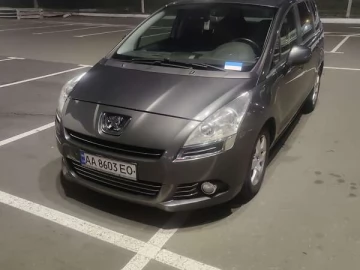 Авто Peugeot 5008 2012 № 7422085