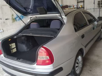 Авто Mitsubishi Carisma 2000 № 7422822