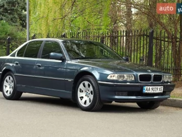 Авто BMW 7 Series 2001 № 7423265