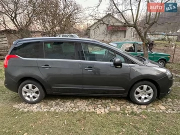 Авто Peugeot 5008 2013 № 7423300