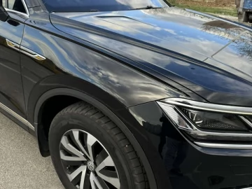 Авто Volkswagen Touareg 2018 № 7423360