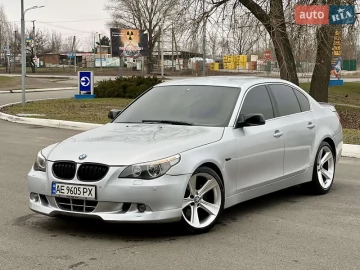 Авто BMW 5 Series 2003 № 7423529