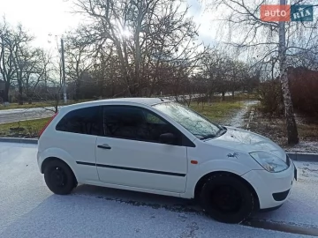 Авто Ford Fiesta 2005 № 7426525