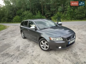 Авто Volvo V50 2011 № 7426923