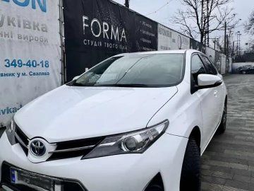 Авто Toyota Auris 2013 № 7427621