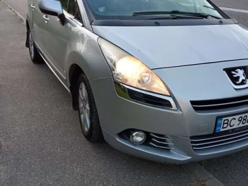 Авто Peugeot 5008 2011 № 7428303