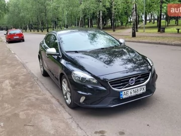 Авто Volvo V40 2015 № 7428507