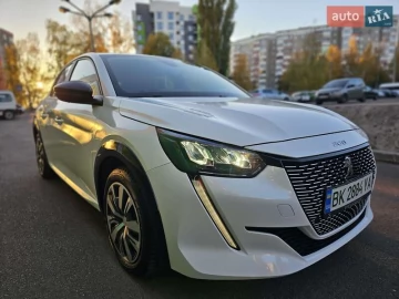 Авто Peugeot E-208 2023 № 7428598