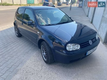 Авто Volkswagen Golf 2001 № 7429515