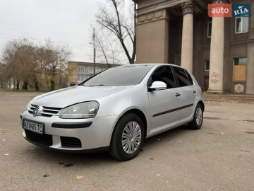 Авто Volkswagen Golf 2004 № 7429537