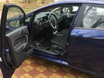 Авто Ford Fiesta 2015 № 7429716