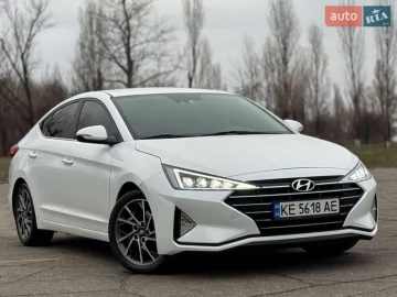 Авто Hyundai Elantra 2018 № 7429990