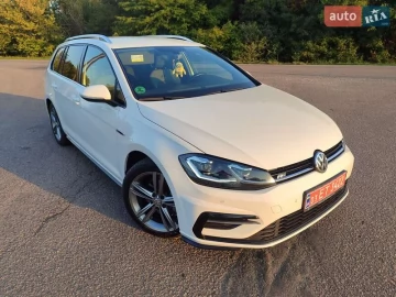 Авто Volkswagen Golf 2020 № 7430367