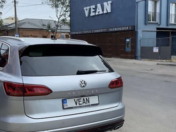 Авто Volkswagen Touareg 2018 № 7430477