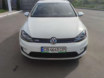 Авто Volkswagen E-Golf 2015 № 7431039