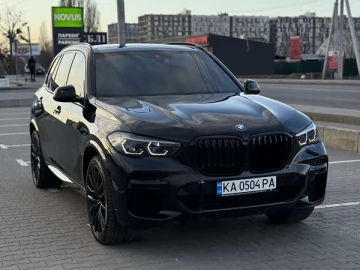Авто BMW X5 2023 № 7431657