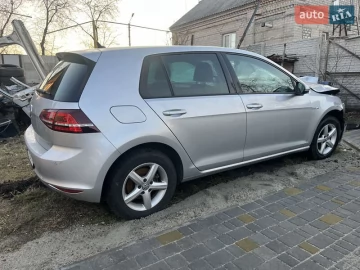 Авто Volkswagen E-Golf 2014 № 7431909