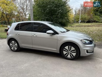 Авто Volkswagen E-Golf 2014 № 7433367