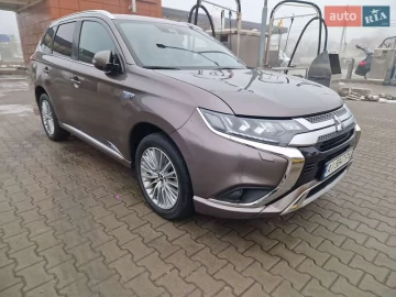 Авто Mitsubishi Outlander 2019 № 7433927