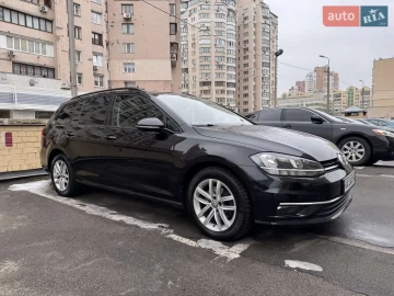 Авто Volkswagen Golf 2017 № 7435249