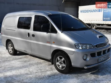 Авто Hyundai H-1 2005 № 7436239