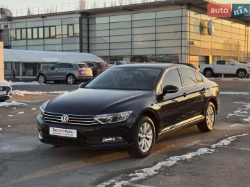 Авто Volkswagen Passat 2018 № 7438520