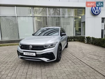 Авто Volkswagen Tiguan 2022 № 7438588