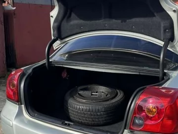 Авто Toyota Avensis 2005 № 7441456