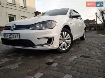 Авто Volkswagen E-Golf 2015 № 7441941