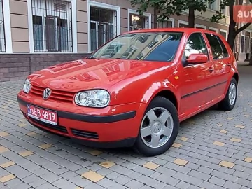 Авто Volkswagen Golf 2000 № 7444751