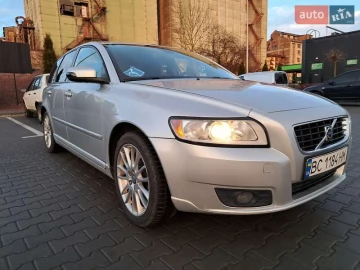 Авто Volvo V50 2008 № 7444846