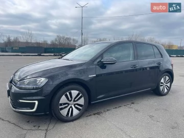 Авто Volkswagen E-Golf 2015 № 7444896