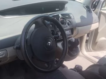 Авто Renault Scenic 2004 № 7447917
