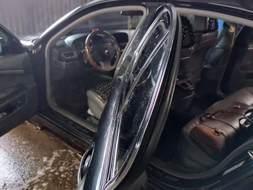 Авто BMW 7 Series 2003 № 7448412