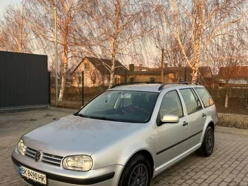 Авто Volkswagen Golf 2001 № 7448759