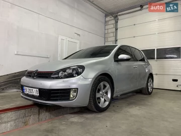 Авто Volkswagen Golf 2010 № 7449196