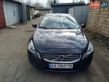 Авто Volvo V60 2012 № 7449283