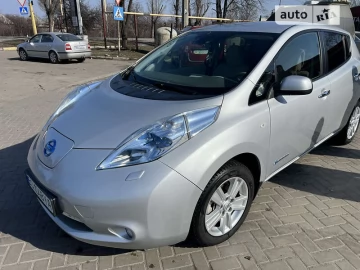 Авто Nissan Leaf 2011 № 7449436