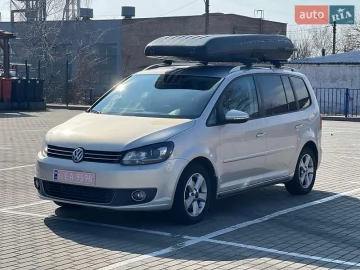 Авто Volkswagen Touran 2011 № 7450255