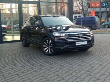 Авто Volkswagen Touareg 2020 № 7450600