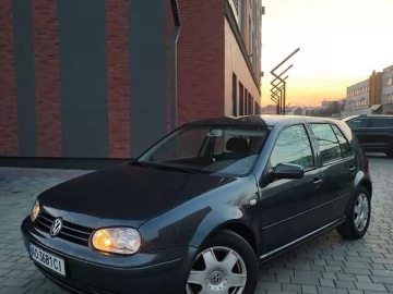 Авто Volkswagen Golf 2002 № 7450693
